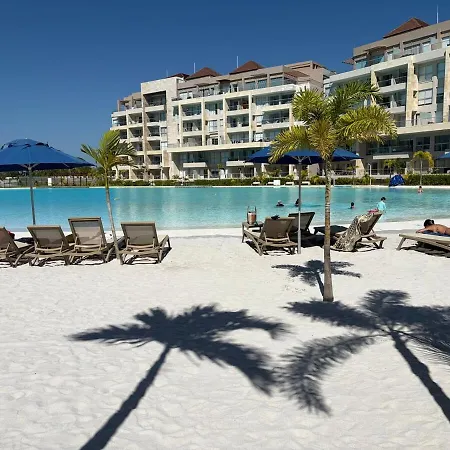 Tu Refugio Junto A La Crystal Lagoon Con Elegancia Y Confort